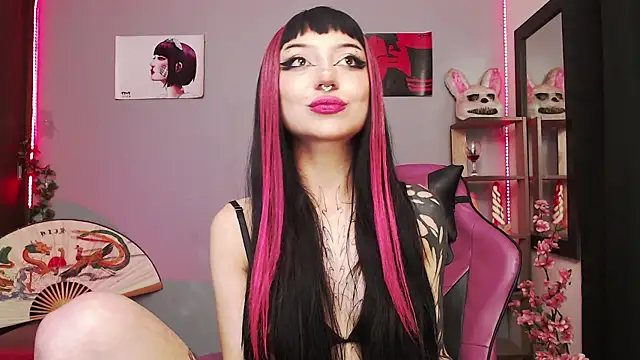 Snapshot of catipetite chatting on November 6, 6:58 am catipetite online show from November 6, 6:58 am