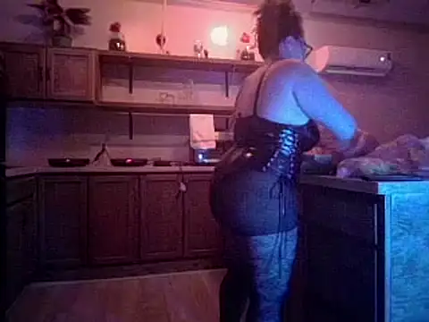 Snapshot of Milfshakecafe chatting on January 8, 2:46 am Milfshakecafe online show from January 8, 2:46 am