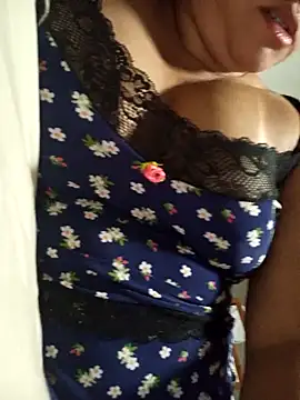 lovelyjhessy online show from February 26, 3:10 am