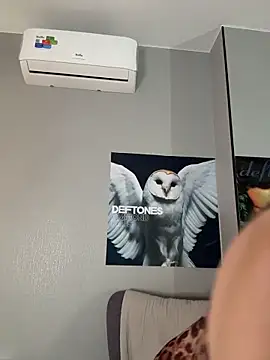 Snapshot of pink8ty chatting on December 17, 6:19 am pink8ty online show from December 17, 6:19 am