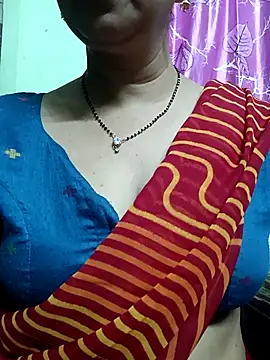 Snapshot of Rosy-B chatting on October 28, 9:28 pm Rosy-B online show from October 28, 9:28 pm