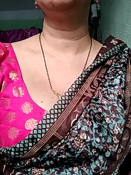 Snapshot of Rosy-B chatting on November 13, 12:42 am Rosy-B online show from November 13, 12:42 am