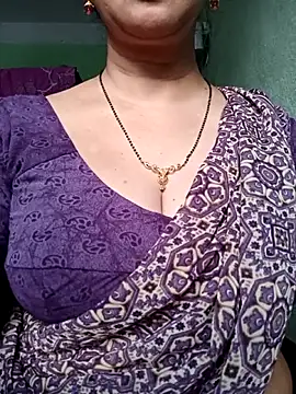 Snapshot of Rosy-B chatting on November 15, 12:41 am Rosy-B online show from November 15, 12:41 am