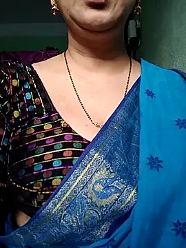 Snapshot of Rosy-B chatting on November 16, 12:38 am Rosy-B online show from November 16, 12:38 am