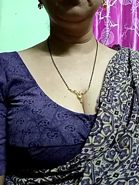 Snapshot of Rosy-B chatting on November 24, 9:25 pm Rosy-B online show from November 24, 9:25 pm