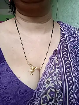 Snapshot of Rosy-B chatting on November 26, 9:32 am Rosy-B online show from November 26, 9:32 am