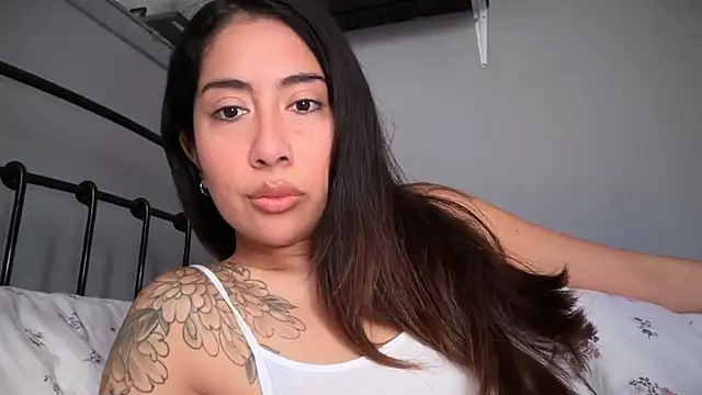 LorenaAnderson online show from April 8, 10:48 am