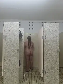 Snapshot of Off_the_Lesh chatting on November 17, 12:11 pm Off the Lesh online show from November 17, 12:11 pm