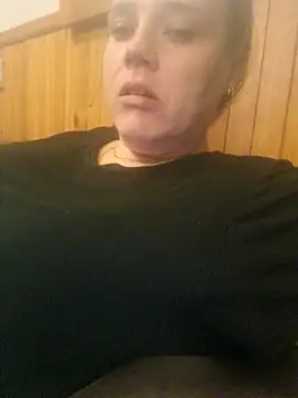 Snapshot of Off_the_Lesh chatting on November 18, 12:53 pm Off the Lesh online show from November 18, 12:53 pm