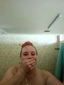 Snapshot of Off_the_Lesh chatting on December 22, 8:06 pm Off the Lesh online show from December 22, 8:06 pm