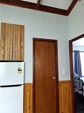 Snapshot of Off_the_Lesh chatting on January 18, 2:37 am Off the Lesh online show from January 18, 2:37 am