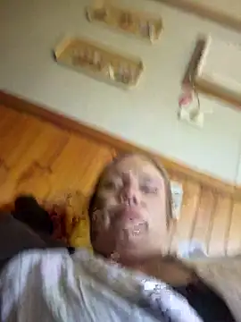 Snapshot of Off_the_Lesh chatting on February 4, 9:53 pm Off the Lesh online show from February 4, 9:53 pm