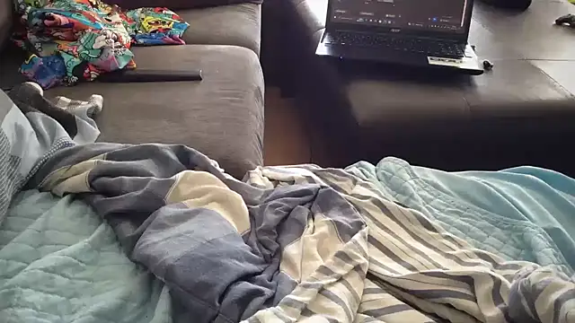 Snapshot of spundaddylive chatting on February 16, 1:49 pm spundaddylive online show from February 16, 1:49 pm