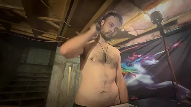 Snapshot of spundaddylive chatting on November 9, 8:23 am spundaddylive online show from November 9, 8:23 am