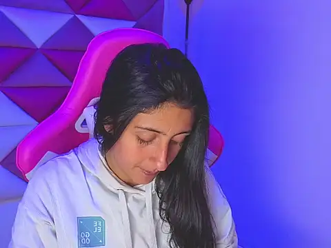 Snapshot of Cameron_cutte chatting on December 16, 2:49 am Cameron cutte online show from December 16, 2:49 am