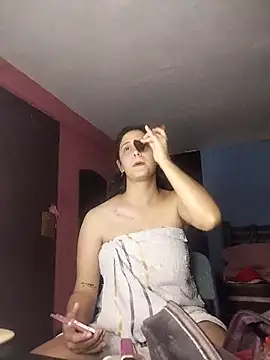 Catalinacandela online show from April 23, 7:05 pm