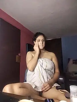 Catalinacandela online show from April 30, 6:25 pm