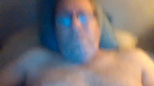 Snapshot of hornyrich69 chatting on December 22, 7:54 am hornyrich69 online show from December 22, 7:54 am