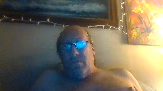 Snapshot of hornyrich69 chatting on January 13, 3:34 am hornyrich69 online show from January 13, 3:34 am