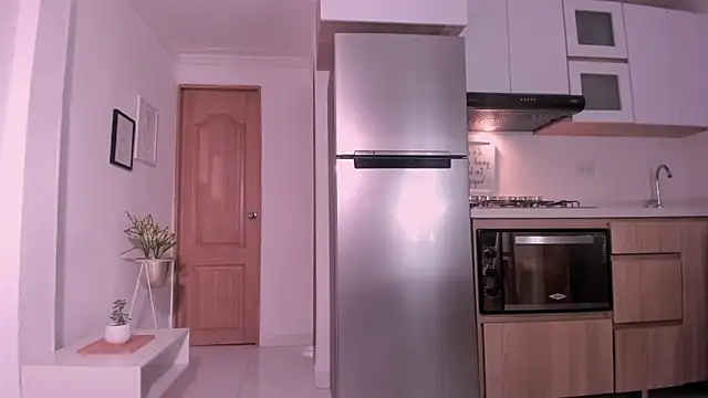 DannaHyde online show from March 14, 1:27 am