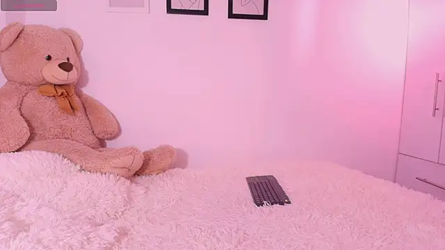 DannaHyde online show from November 25, 7:25 pm