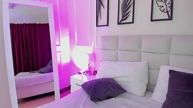 Alisa  walker online show from March 18, 6:15 pm