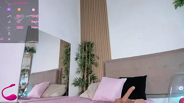 Natasha  Sccott online show from March 5, 8:10 pm