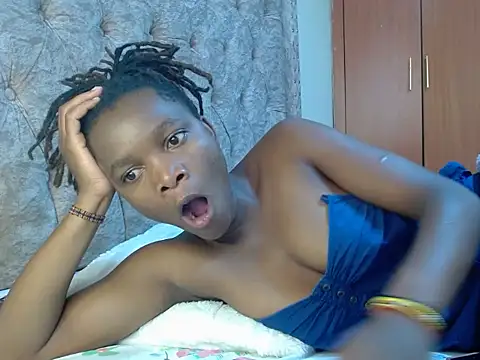 Naughty Girl17 online show from February 8, 5:18 am