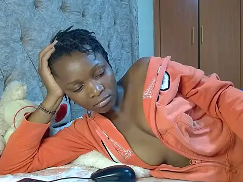 Naughty Girl17 online show from February 25, 11:22 pm