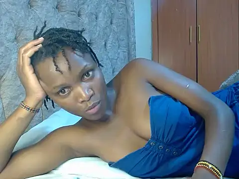 Naughty Girl17 online show from March 4, 7:32 pm