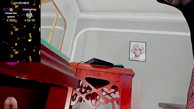 Jimena Grey online show from April 18, 3:32 am