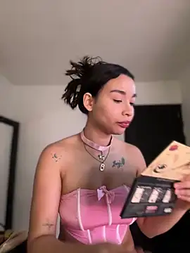 Snapshot of Hips_hannah chatting on March 22, 8:15 pm Hips hannah online show from March 22, 8:15 pm