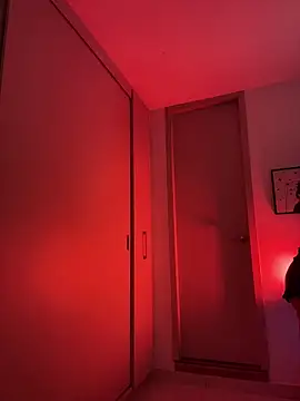 Hips hannah online show from February 28, 10:11 pm