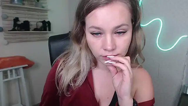 Snapshot of holly_xglam chatting on December 4, 11:41 am holly xglam online show from December 4, 11:41 am
