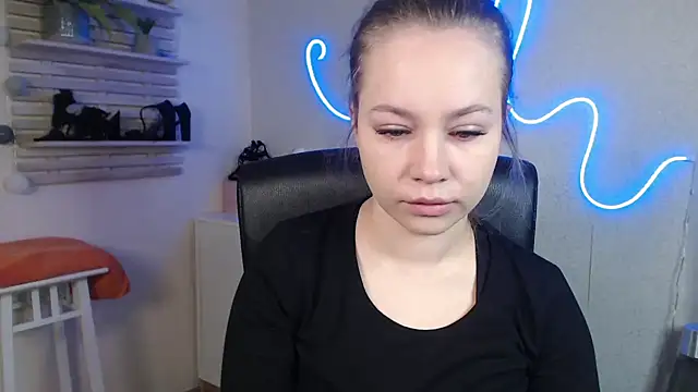 Snapshot of holly_xglam chatting on December 31, 7:10 am holly xglam online show from December 31, 7:10 am