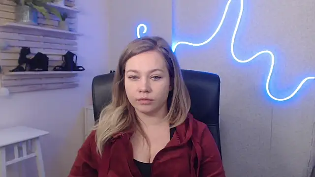 Snapshot of holly_xglam chatting on January 20, 7:36 am holly xglam online show from January 20, 7:36 am