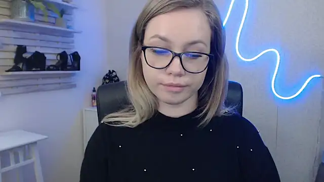 Snapshot of holly_xglam chatting on January 22, 9:24 am holly xglam online show from January 22, 9:24 am