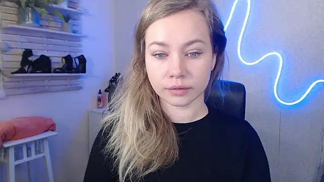 Snapshot of holly_xglam chatting on January 28, 4:50 am holly xglam online show from January 28, 4:50 am