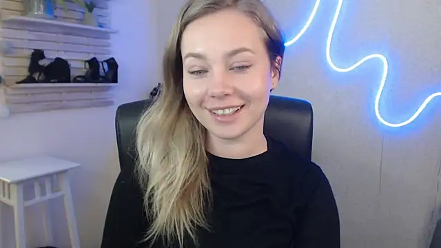 Snapshot of holly_xglam chatting on January 28, 10:56 am holly xglam online show from January 28, 10:56 am