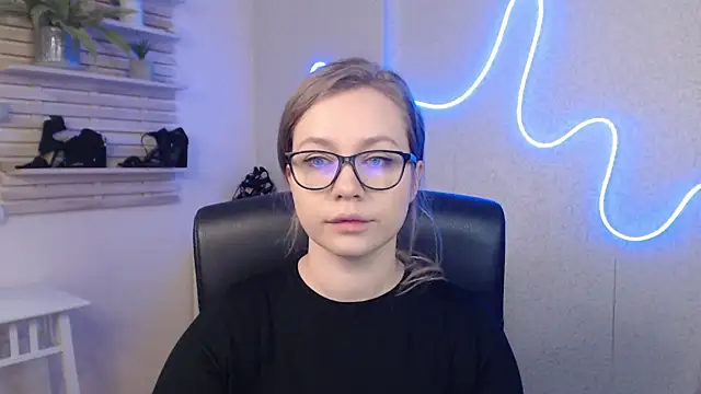 Snapshot of holly_xglam chatting on March 7, 12:58 am holly xglam online show from March 7, 12:58 am