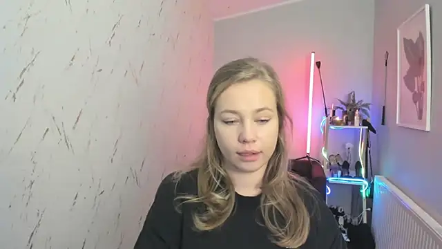 Snapshot of holly_xglam chatting on October 7, 6:27 pm holly xglam online show from October 7, 6:27 pm