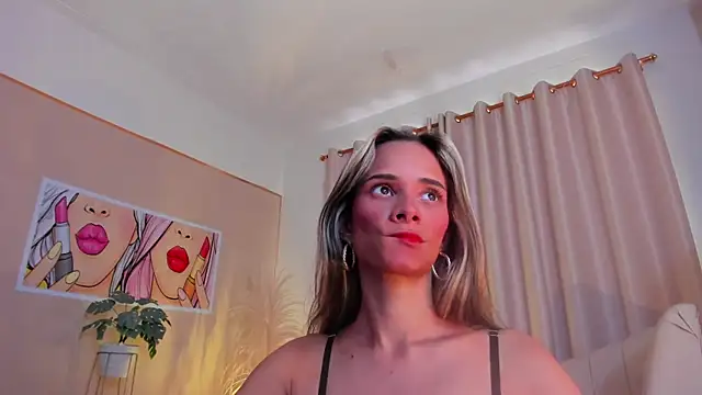 SkiinnyAna online show from January 29, 7:32 pm