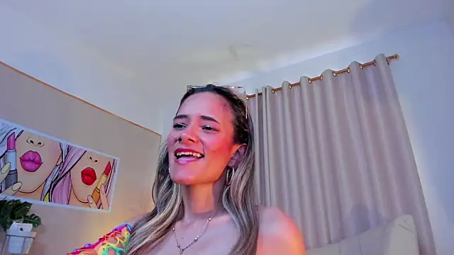 SkiinnyAna online show from January 31, 7:40 pm