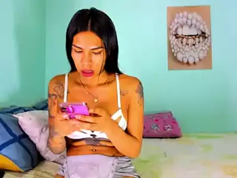 Evilmichellts1 online show from January 30, 3:44 am