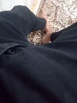 Snapshot of Kurtsikici@xh chatting on October 25, 1:02 am Kurtsikicixh online show from October 25, 1:02 am