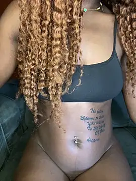 pretty maliah online show from March 25, 10:16 pm