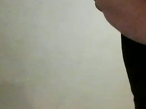 Snapshot of chubbybear2cum chatting on December 19, 3:07 am chubbybear2cum online show from December 19, 3:07 am