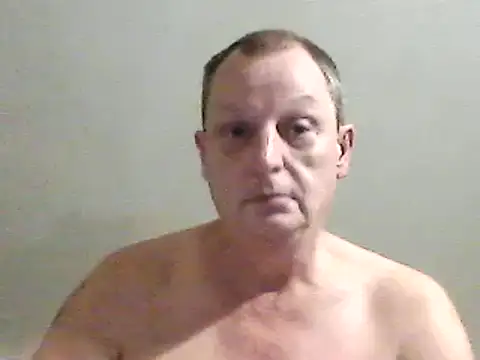 Snapshot of chubbybear2cum chatting on December 31, 8:26 am chubbybear2cum online show from December 31, 8:26 am