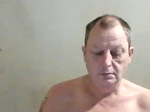 Snapshot of chubbybear2cum chatting on January 1, 3:46 pm chubbybear2cum online show from January 1, 3:46 pm