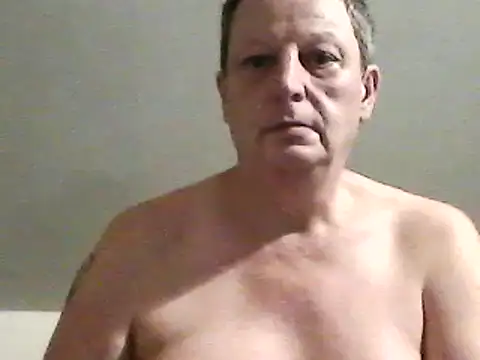 Snapshot of chubbybear2cum chatting on January 31, 1:43 am chubbybear2cum online show from January 31, 1:43 am